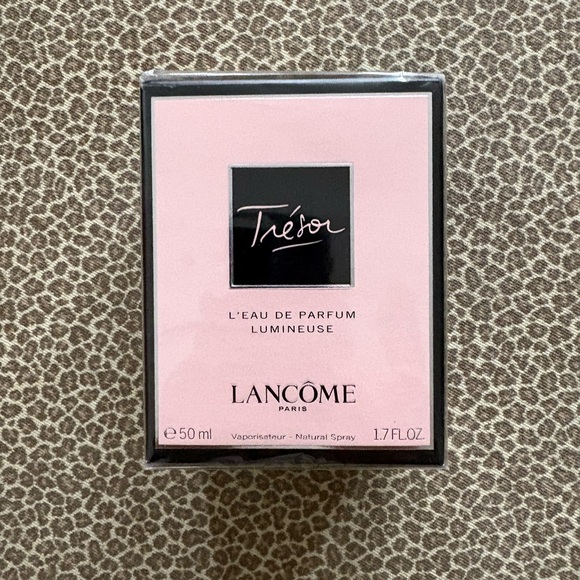 Lancome Accessories - Lancôme Tresor L’Eau De Parfum 50ml NEW